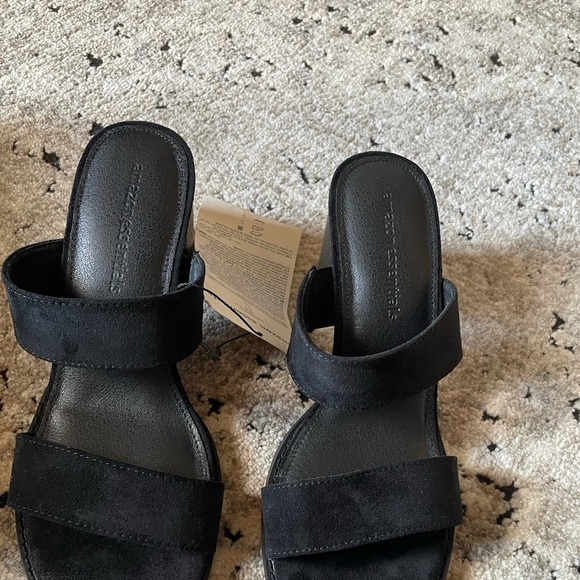 Chic Black Heeled Sandals strap slides - Picture 3 of 10